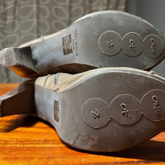 Anthropologie One by 2 platform heels brown taupe boots sz 38.5 fits US 8.5 – 9 - Picture 7 of 9